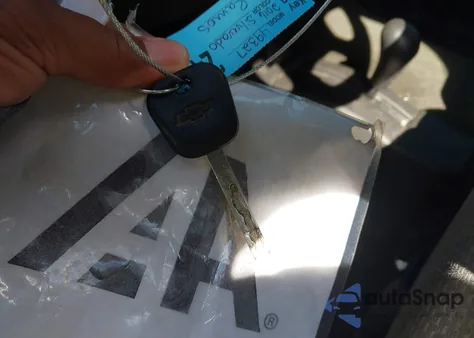 2016 Chevrolet Silverado 1500 Custom z USA, uszkodzony, nr VIN 1GCVKPEC3GZ317112